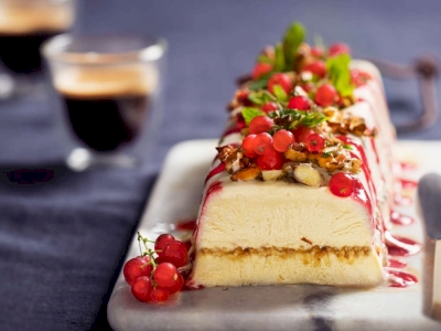 Semifreddo au café, l’expresso glacé au pralin gourmand Semifreddo au café, l’expresso glacé au pralin gourmand